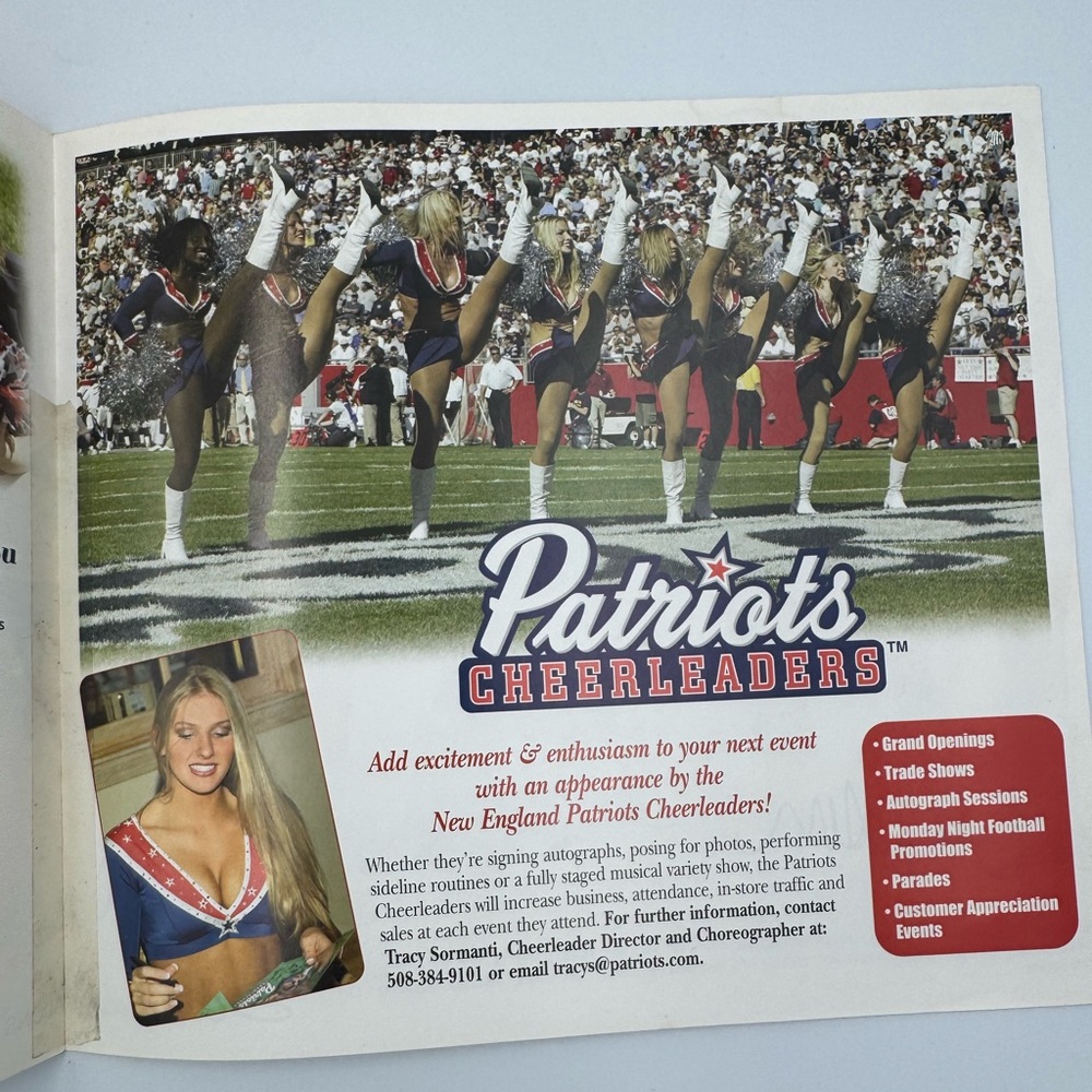 New England Patriots Cheerleaders 2004 Team Fold-Out Poster 38” SIGNED - Picture 7 of 10